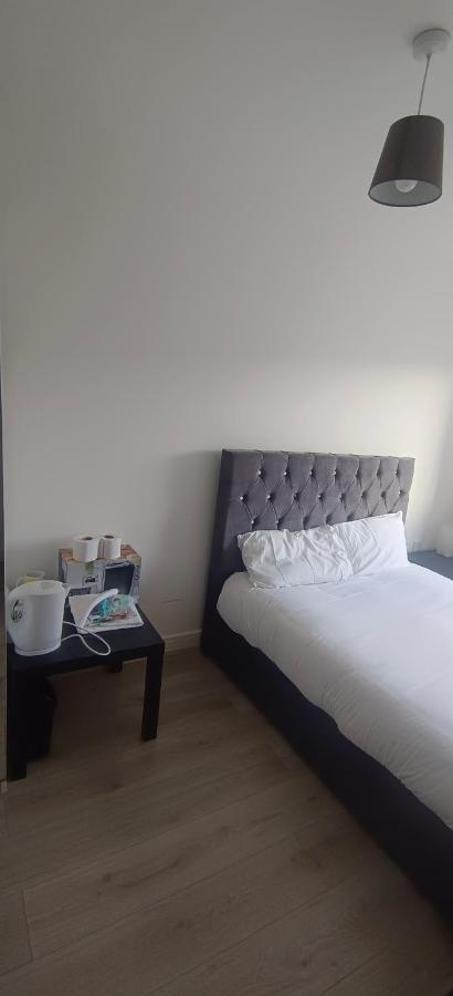 Free Car Park And Walk To Coop, Etihad , Piccadilly Manchester Exteriér fotografie
