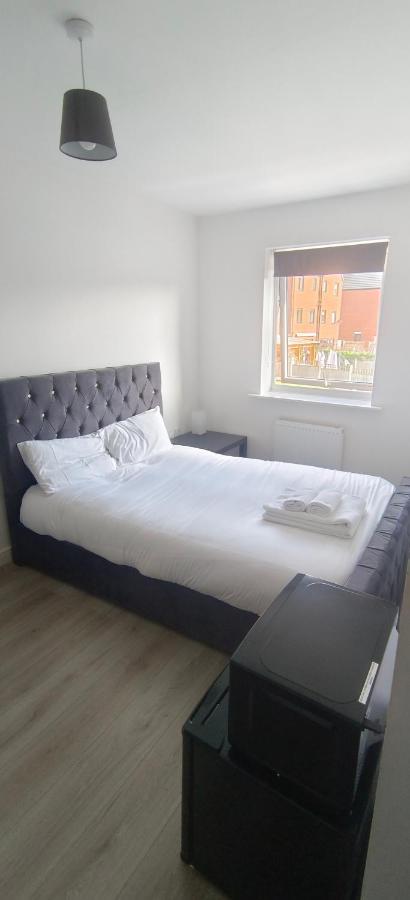 Free Car Park And Walk To Coop, Etihad , Piccadilly Manchester Exteriér fotografie